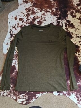 Under Armour Womens Long Sleeve Performance Tee - Olive Green